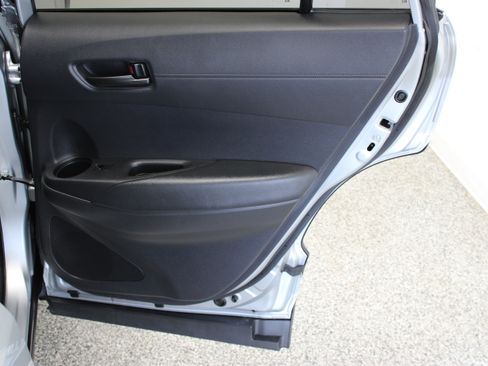 Used 2024 Toyota Corolla Cross LE FWD image 31