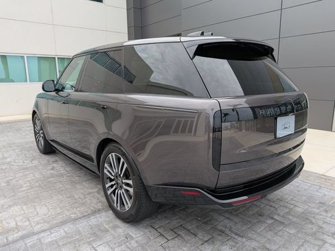 Certified 2025 Land Rover Range Rover SE AWD/4WD image 8