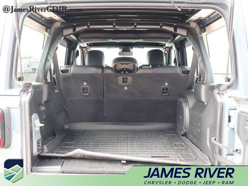Used 2024 Jeep Wrangler Unlimited Rubicon AWD/4WD image 14