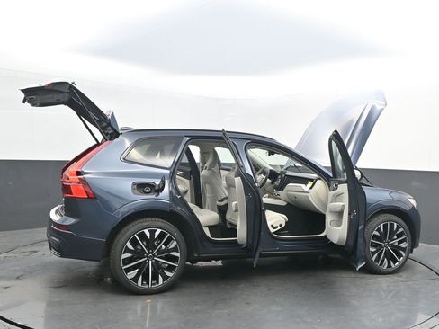 New 2026 Volvo XC60 B5 Ultra w/ Protection Package Premier image 39