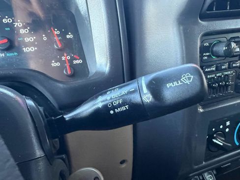 Used 2002 Jeep Wrangler Sahara AWD/4WD image 30