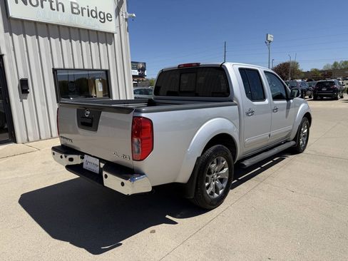Used 2019 Nissan Frontier SL AWD/4WD image 4