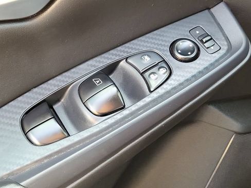 Used 2024 Nissan Sentra SV FWD image 13