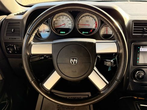 Used 2010 Dodge Challenger R/T image 29