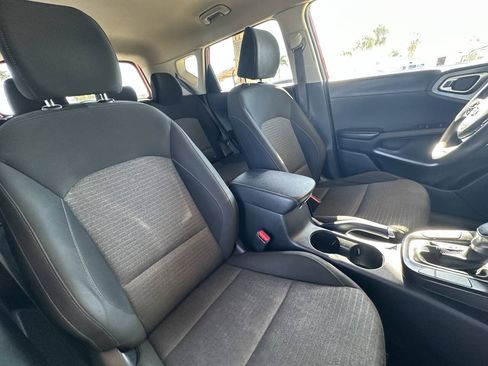 Used 2020 Kia Soul S FWD image 11