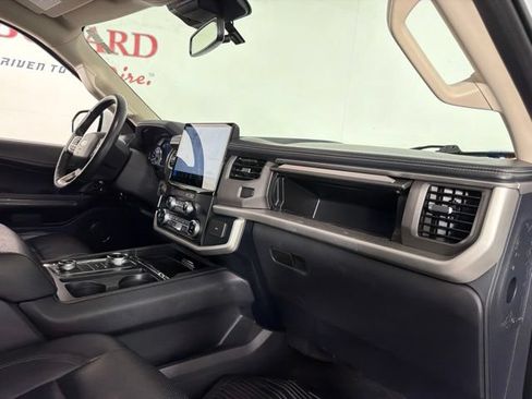 Used 2022 Ford Expedition Max XLT AWD/4WD image 17