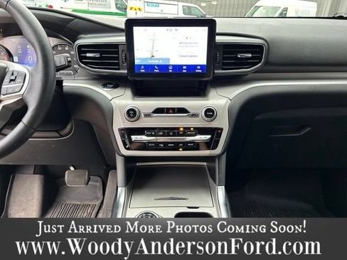 Used 2024 Ford Explorer XLT w/ Equipment Group 202A AWD/4WD image 11