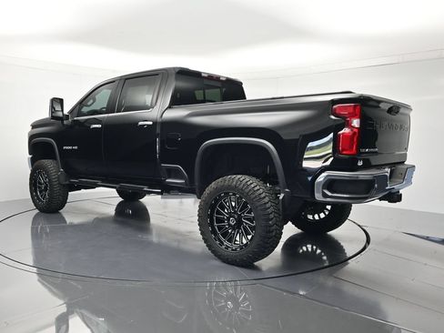 Used 2023 Chevrolet Silverado 2500 LTZ AWD/4WD image 7