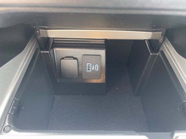 Certified 2023 Ford Explorer XLT AWD/4WD image 16