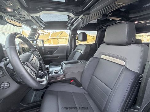 Used 2025 GMC Hummer EV 2X image 30