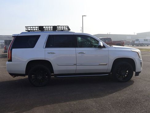 Used 2019 Cadillac Escalade 4WD w/ LPO, Radiant Package image 7