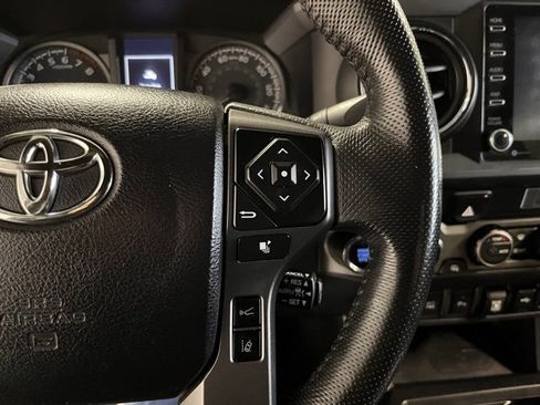 Used 2021 Toyota Tacoma TRD Sport image 26