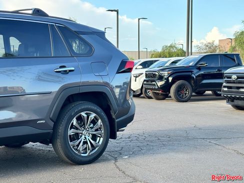 Certified 2022 Toyota RAV4 Limited w/ Limited Grade Weather Package AWD/4WD image 11