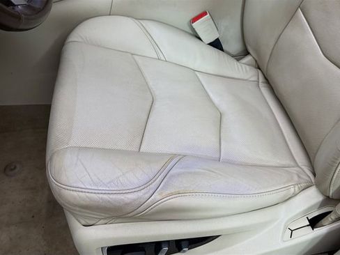 Used 2017 Cadillac Escalade ESV Luxury AWD/4WD image 20