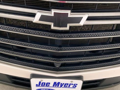Used 2020 Chevrolet Traverse Premier w/ Redline Edition FWD image 25