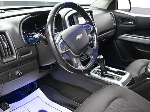 Used 2017 Chevrolet Colorado LT w/ LT Convenience Package RWD image 14