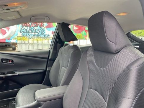 Used 2016 Toyota Prius Two image 9