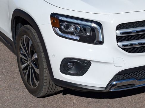 Used 2023 Mercedes-Benz GLB 250 4MATIC image 8