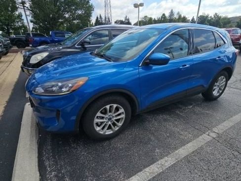Used 2020 Ford Escape SE FWD image 1