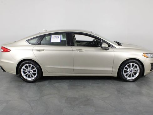 Used 2019 Ford Fusion SE image 13
