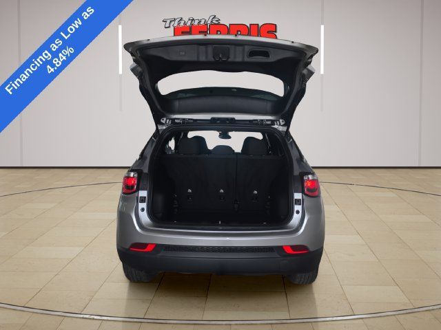 Used 2024 Jeep Compass Sport AWD/4WD image 9