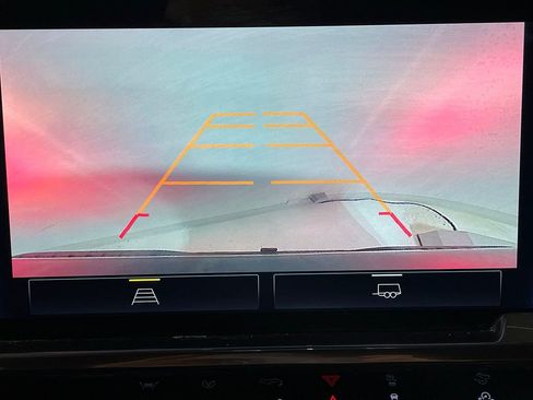 Used 2023 Chevrolet Silverado 1500 RST w/ Z71 Off-Road Package image 4