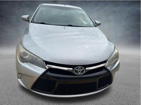 Used 2017 Toyota Camry SE FWD image 10
