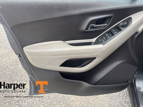 Used 2016 Chevrolet Trax LT FWD image 19