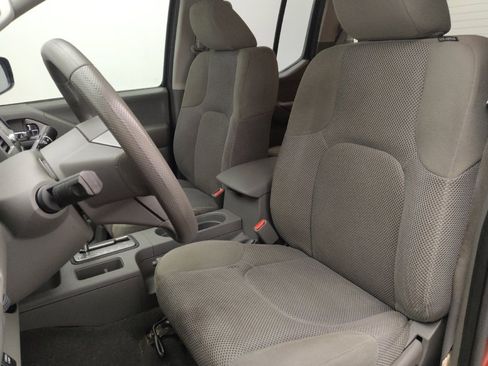 Used 2019 Nissan Frontier S w/ Work Truck Package image 17