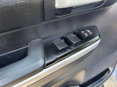 Used 2016 Toyota Tundra SR5 w/ SR5 Upgrade Package image 27