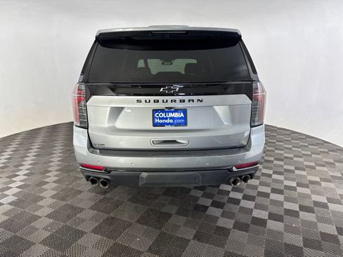 Used 2025 Chevrolet Suburban Z71 AWD/4WD image 6