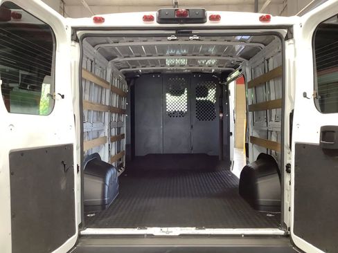 Used 2025 RAM ProMaster 2500 w/ U-Haul Equipment Group FWD image 11