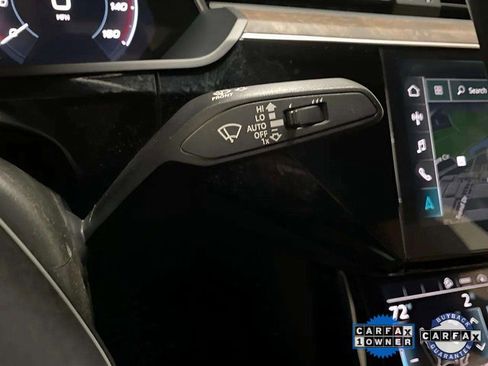 Used 2022 Audi e-tron Premium Plus w/ Premium Plus Package image 43