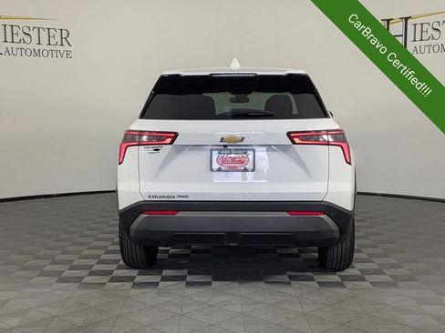 Used 2025 Chevrolet Equinox LT AWD/4WD image 3