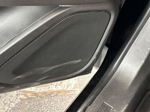 Used 2023 GMC Terrain SLE w/ Elevation Edition image 35