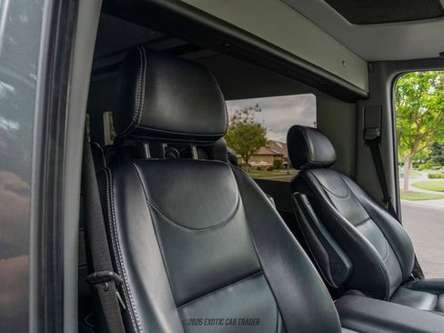 Used 2017 Mercedes-Benz Sprinter 3500 image 26