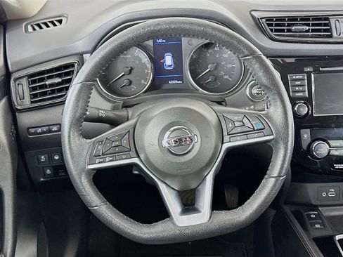 Used 2020 Nissan Rogue SL image 18