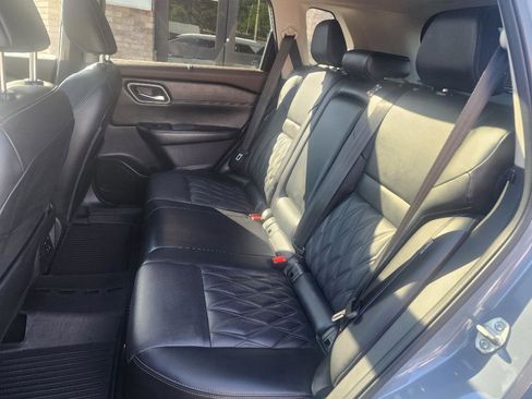 Used 2023 Nissan Rogue Platinum w/ Platinum Premium Package image 11