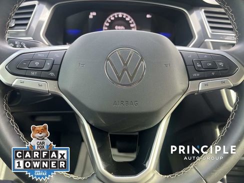 Certified 2023 Volkswagen Tiguan SE FWD image 18