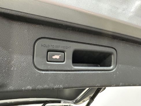 Certified 2025 Honda Pilot TrailSport image 33
