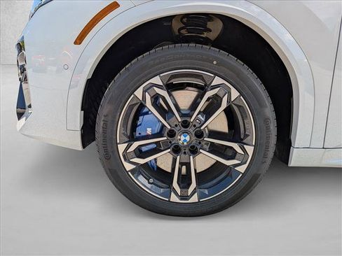 New 2026 BMW X2 xDrive28i AWD/4WD image 10