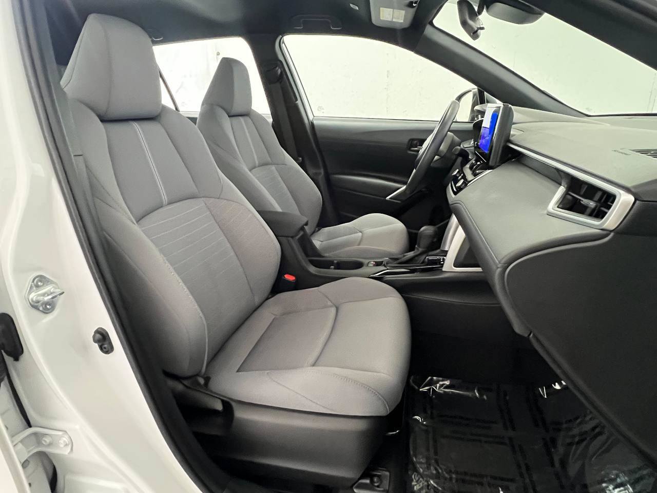 Used 2024 Toyota Corolla Cross AWD Hybrid image 12