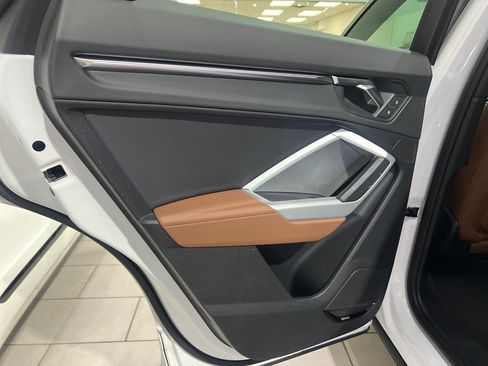 Used 2024 Audi Q3 2.0T Premium Plus image 45