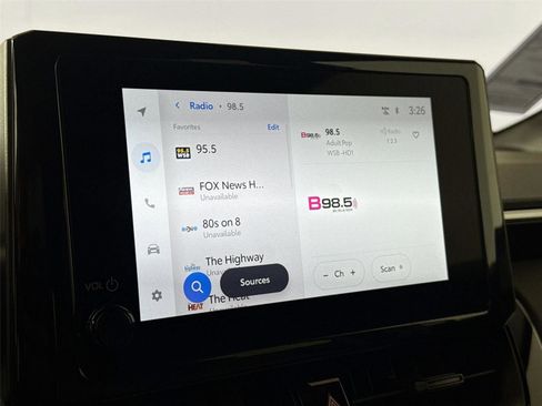 Certified 2026 Toyota Corolla Cross SE image 22