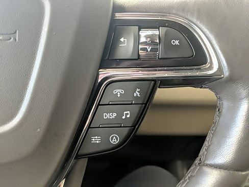 Certified 2024 Lincoln Navigator Premiere image 21