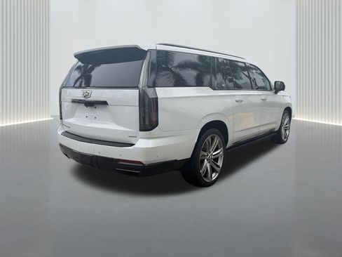 Used 2025 Cadillac Escalade ESV Sport Platinum AWD/4WD image 7