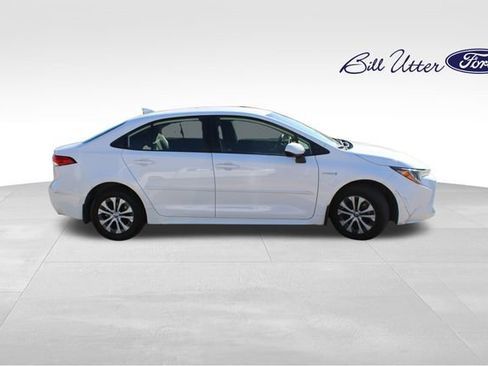 Used 2020 Toyota Corolla LE image 4