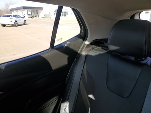 Used 2020 Buick Encore GX Select w/ Experience Buick Package image 13