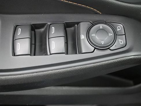 Used 2021 Chevrolet Traverse LS AWD/4WD image 21