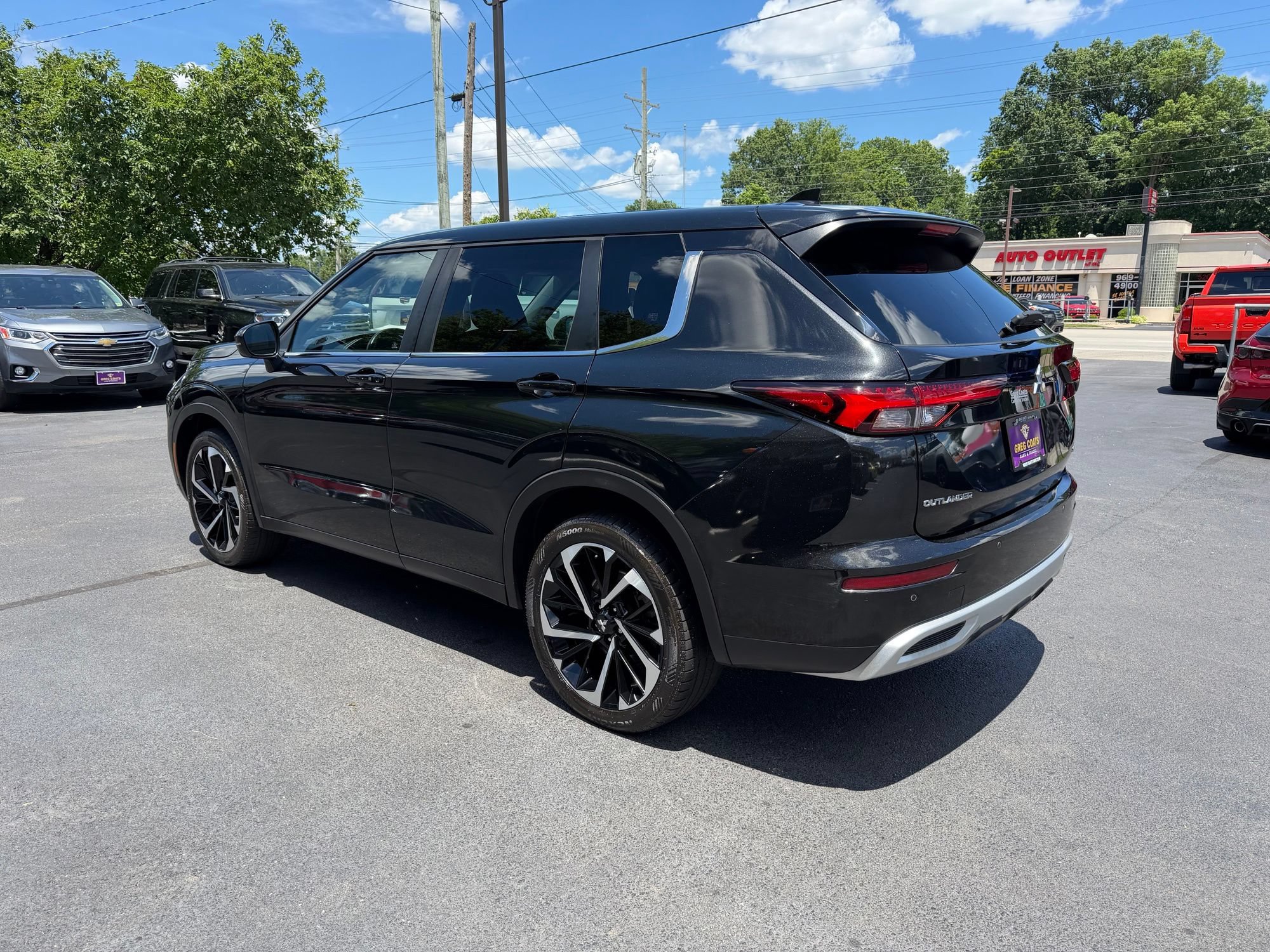 Used 2022 Mitsubishi Outlander SE AWD/4WD image 4